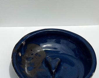 Plato de corazón hecho a mano