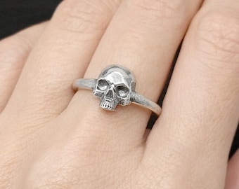 Small Human Skull Ring, Sterling silver skull ring, creepy cute memento mori jewelry gift for men and women, simple half skull ring