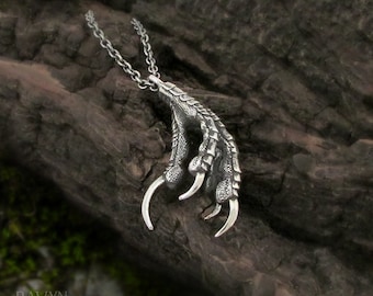 Small Raven Claw Necklace, 925 sterling silver crows foot protection amulet, edgy dragon claw pendant, bird foot hoodoo necklace for witches