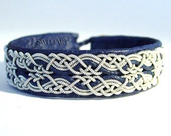 SwedArt B17 SMALL Snowflake Sami Lapland Reindeer Leather Bracelet Antler Button Navy Blue