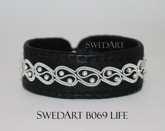 SwedArt B69 MEDIUM Life  Reindeer Bracelet Antler Button Black