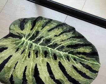 Tufted Monstera Leaf Rug, Non-Slip Rubber Backed Bath Mat, Fluffy Washable Green Plant Shaped Rug, Bedroom Bathroom Decor