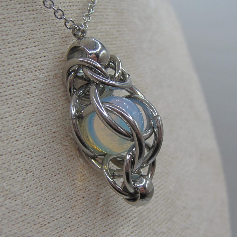 Chainmail Gemstone Pendant - Etsy