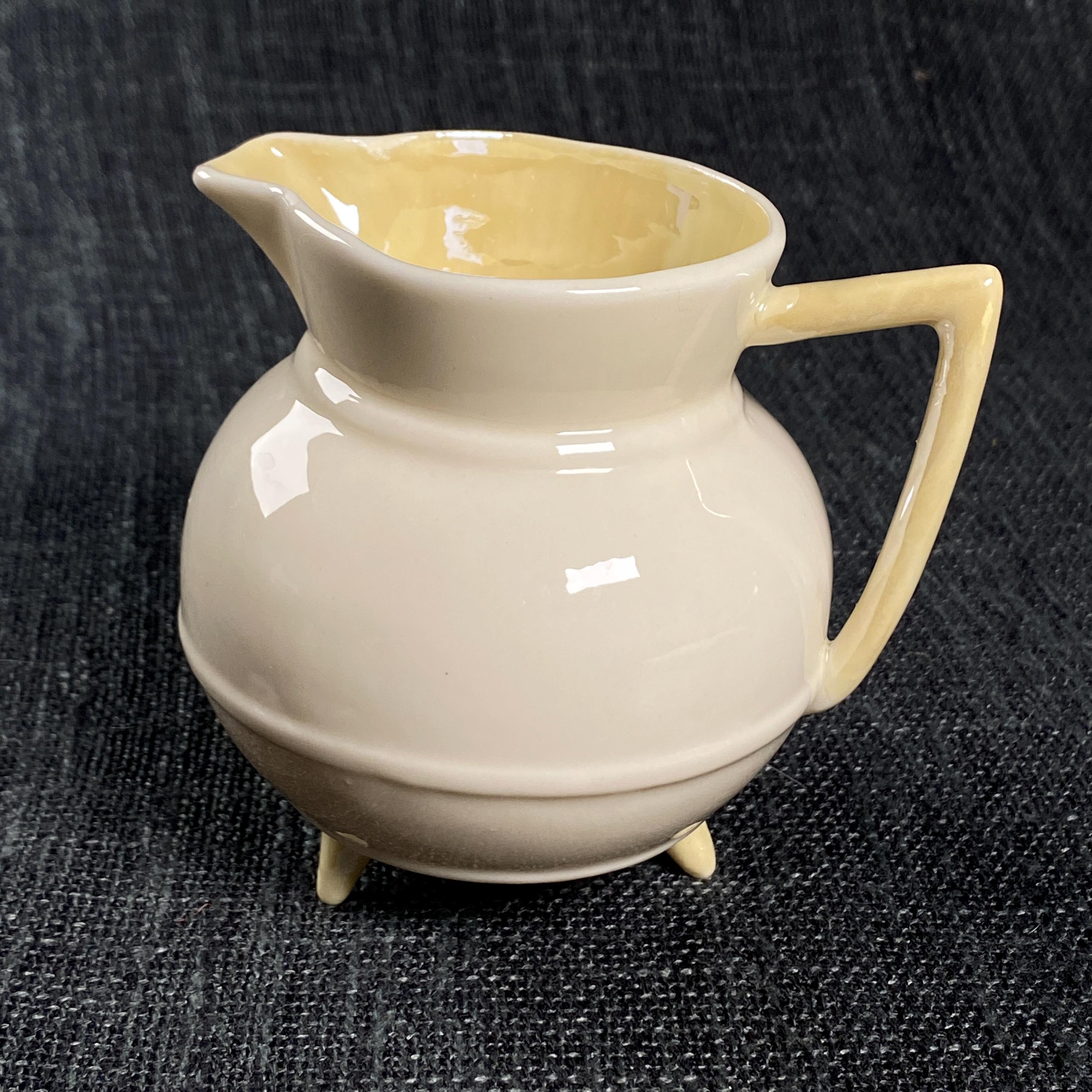 Belleek  ベリーク　一点物バスケット　インチャンテドアイル Belleek ベリーク一点物バスケットインチャンテドアイル