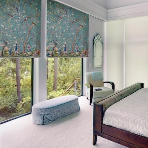 Chinoiserie Style Printed Roller Blind - Elegant Birds and Floral Design
