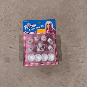 Juego de té de porcelana en miniatura de Barbie de Chilton Toys de 1994