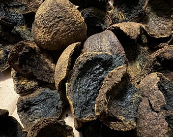 黒クルミの殻 Juglans Nigra プレミアム グリーンクルミの殻から乾燥 有機栽培木 クルミの殻をカット/ふるいにかけたハーブティー