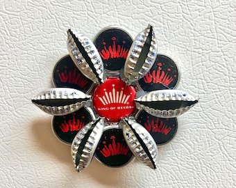 Adorno colgante con tapa de botella de cerveza Budweiser Magnet. Se aceptan pedidos personalizados.