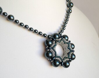 Circles and Pearls Pendant Necklace - Swarovski Pearls in Tahitian