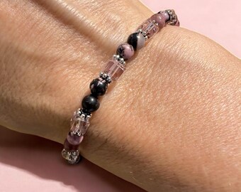 Damarmband av rhodonitpärlor och ljusrosa glaspärlor