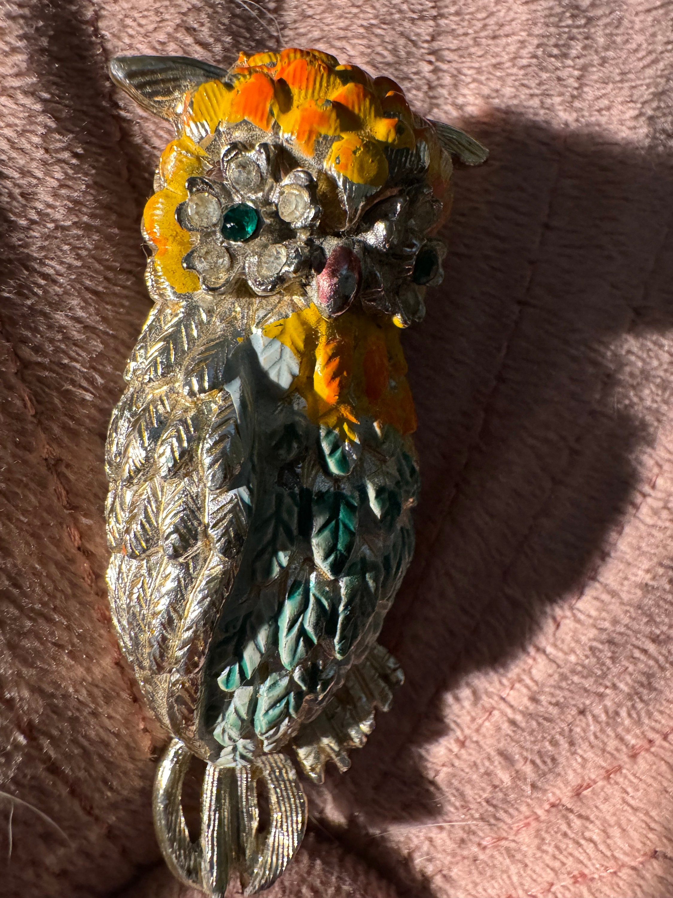 Vintage Owl Brooch pin. Colorful enamel, Goldtone.