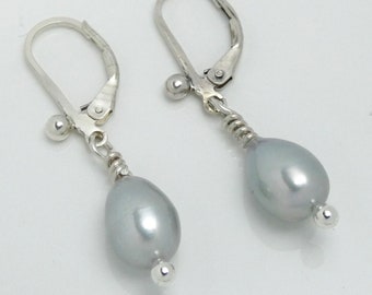 Grey Pearl  Earrings