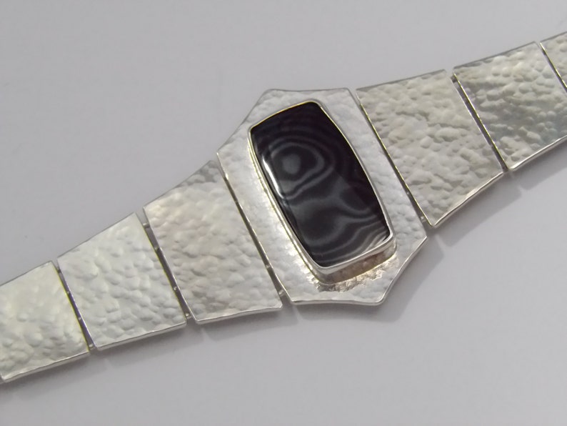 Argentium Silver link Bracelet with Psilomolene Cabochon image 2