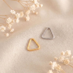 ASTM F136 Titanium Triangle Geometric Clicker Hoop Ring