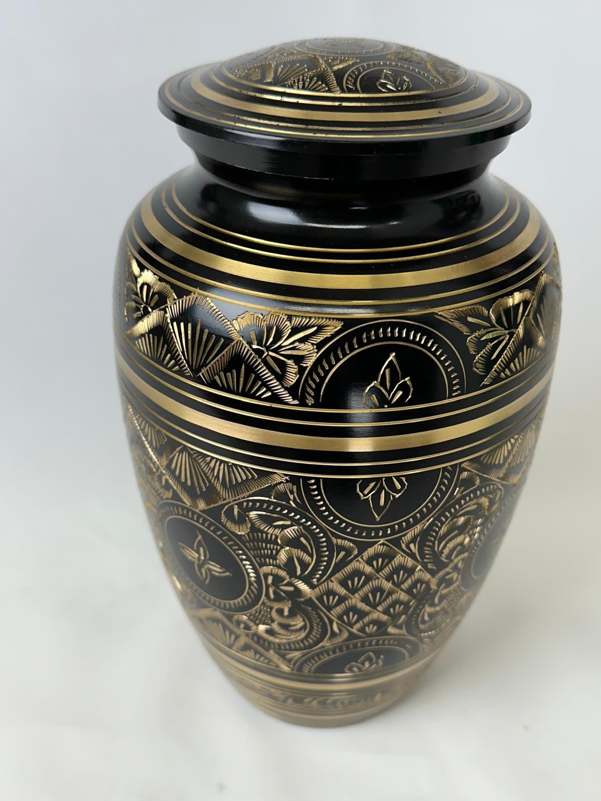 Elegant Solid Brass Black Flower Finish Urns - Handcrafted Memorial Keepsake for Ashes - Premium Quality Decorative Urn