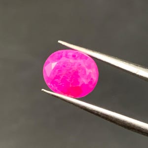 Natural Afghan Ruby – 3.05 Carat | Hand-Faceted Oval Cut | Deep Pink-Red | 6.8x8.6mm | Untreated Gemstone