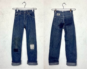 Vintage 50er Jahre Farah of Texas Gold Strike Patch Reparatur Kinder Arbeitskleidung Jeans Thrashed Denim Größe 21 "Taille 23 1/2" Schrittlänge