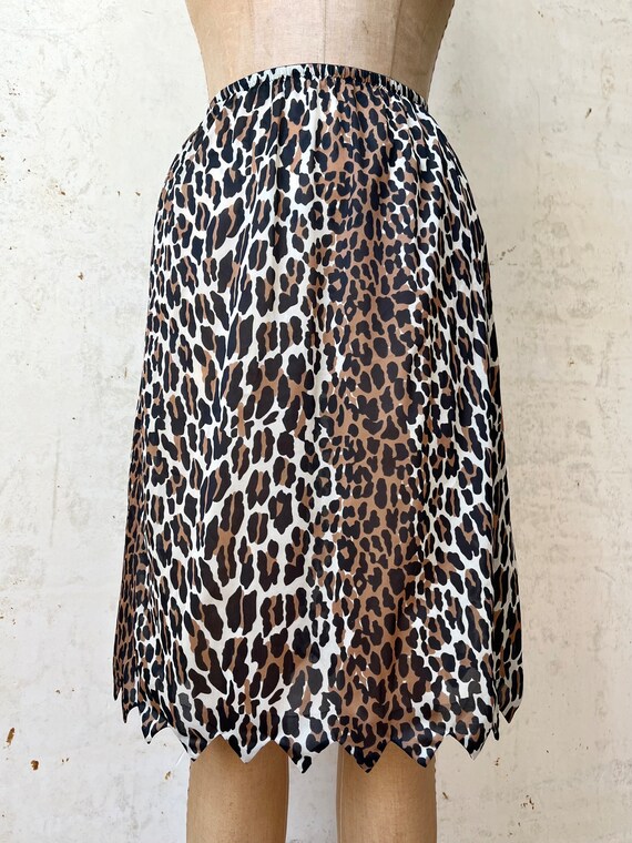 Vintage 60’s 70’s Vanity Fair Leopard Cheetah Pri… - image 2