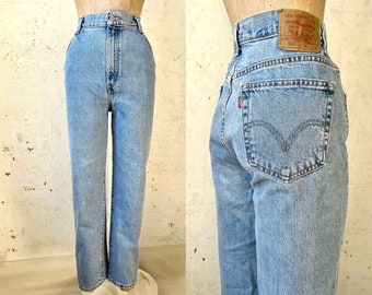 Vintage 90’s Levi’s 550 Red Tab Denim Relax Fit Jeans sz 35” Waist 28” Inseam 16 S Lg