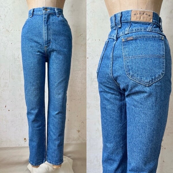 Vintage 80’s 90’s Lee Riders Denim Mid Rise Taper Leg Mom Jeans sz 29” Waist 28 1/2” Inseam Sm Md Made in USA