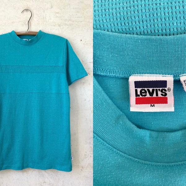 Vintage 70’s 80’s Levis Mesh Block Tee Shirt sz 36” Chest Sm