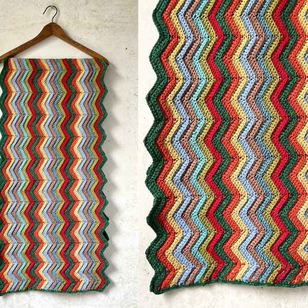 Vintage 70er Jahre gehäkelter Regenbogen Zick-Zack Oma afghanischer Schal Schal Sz 45 cm x 65 cm