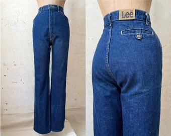 Vintage des années 80 Lee Dark Denim Trouser Style Straight Leg Jeans sz 29" Waist 32" Entrejambe Sm Md Made in USA