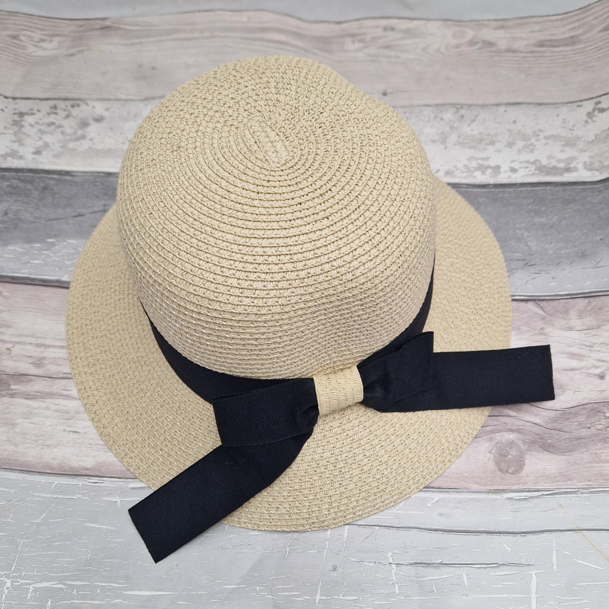 Foldable Paper Cloche Hat: Natural Color With Black Bow - Etsy display picture 3