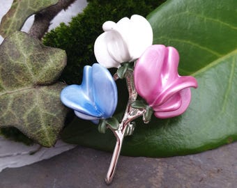Sweet Pea Brooch