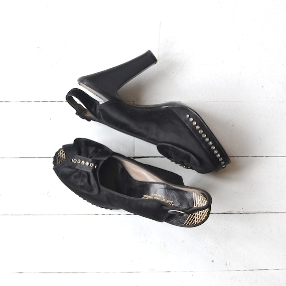 New Starlet platforms | vintage 1940s shoes • blac