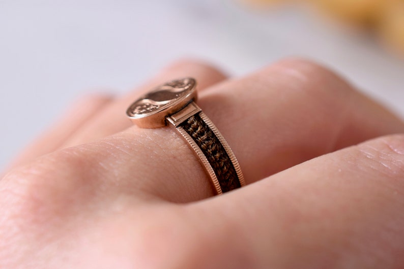 Victorian Hairwork Mourning Ring 1800s 14K Gold Hair ring image 5