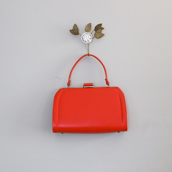 60s handbag / 1960s purse / red vinyl handbag