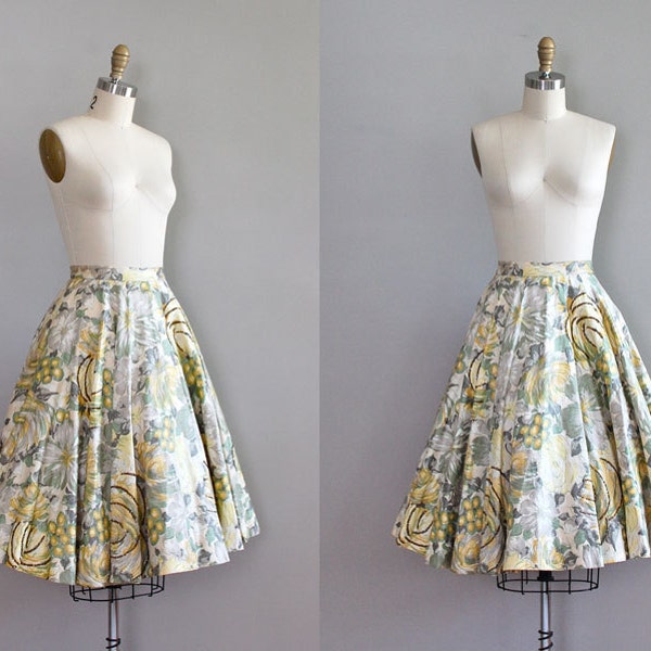 vintage 1950s Hypericum circle skirt