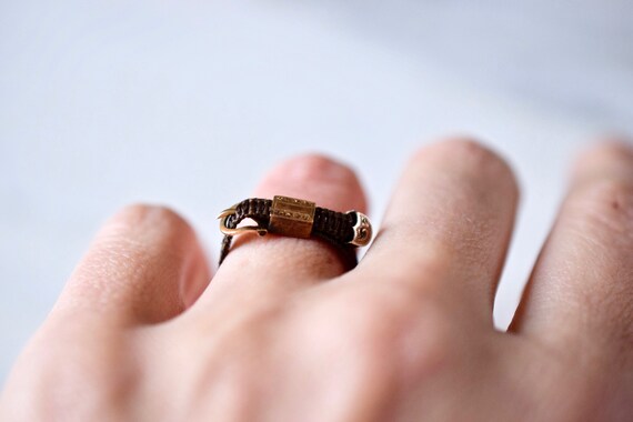 Antique Victorian 15K mourning ring | 1850s hair … - image 4