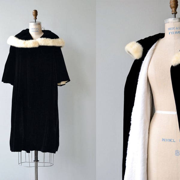Operetta velvet coat | vintage 1950s velvet coat | black velvet 50s coat