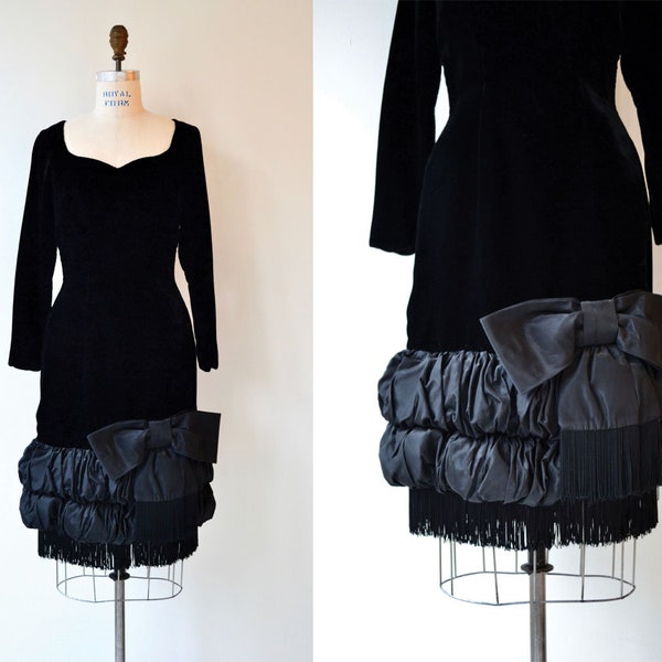 Soloist velvet dress | vintage 1960s dress | black velvet 60s dress