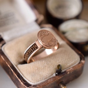 Victorian Hairwork Mourning Ring 1800s 14K Gold Hair ring image 6