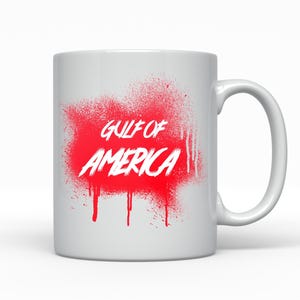 Gulf Of America-koffiemok, wit keramiek, 11 oz, rode verfspatten