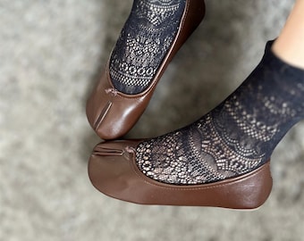 Tabi Shoes, Brown Split Toe Ballerinas EU39