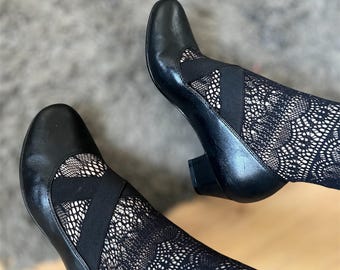 Vintage Leather Mary Jane Pumps: Black Block Heel Shoes  (EU 38)