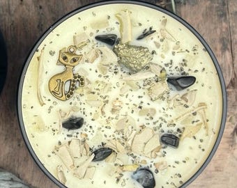 The Cat Soy Candle: Herbal Crystal Candle with Organic Herbs