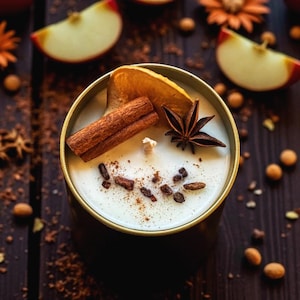 Antique Apple Soy Candle: Handmade with Cinnamon & Anise