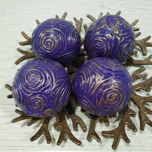 Elegant Purple & Gold Decor Spheres – Set of 4 Textured Orbs for Chic Home Accent, Bowl Filler, Table Centerpiece Gift