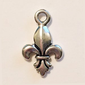 Fleur de Lis Silver Charm with Antique Finish