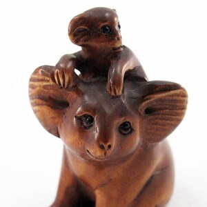 Koala Mom and Baby Hand-Carved Boxwood Netsuke Bead image 2