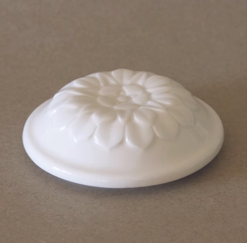 White Porcelain Reclining Buddha Mug with Lotus Lid image 5