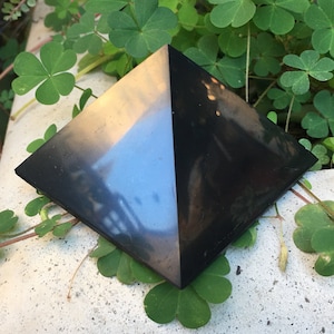 Shungite Pyramid 2.5 inch base