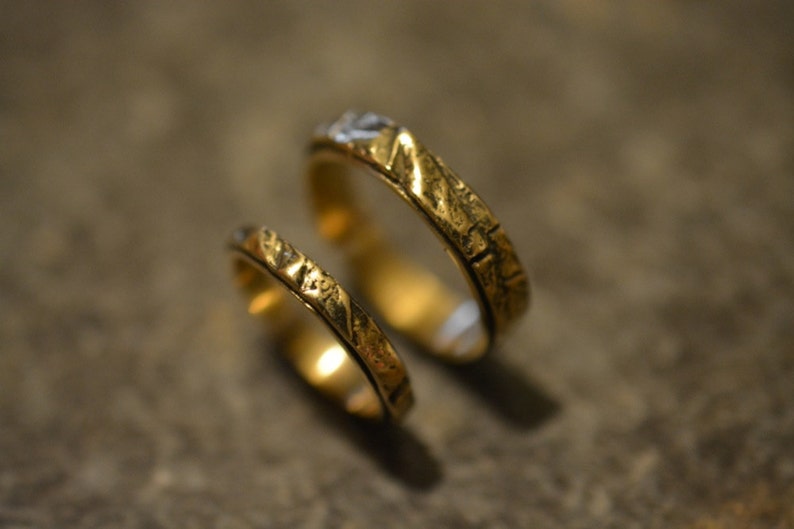 14K Gold Wedding Ring set Leaf Texture Natural Woodland Style image 2