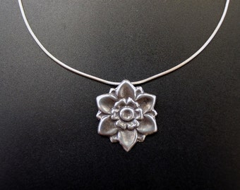 Vintage Inspired Flower necklace