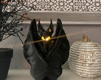 Cryptkeeper Bat Light — Gothic Halloween Vampire LED Decor